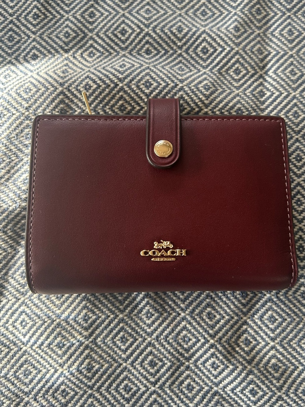 Coach 2 in 1 Burgundy Leather Wallet with Gold Logo